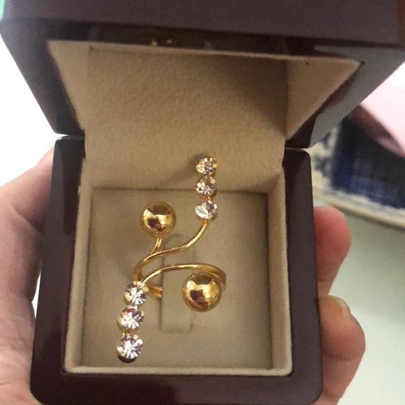 Ring - Picture 3 of 3